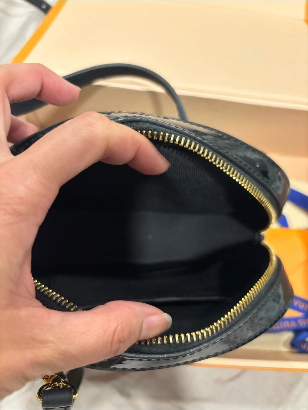 Louis Vuitton Black Vernis Oval Crossbody Bag with Gold Hardware